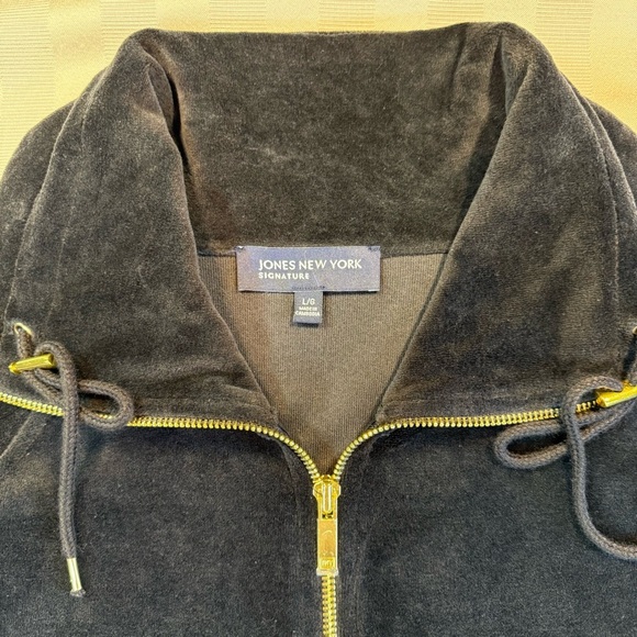 Jones New York Sz L Black Velvet Zip-Up Jacket with Gold Accents NWT - Picture 6 of 14